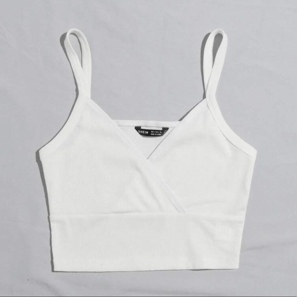 WHITE CROP TOP